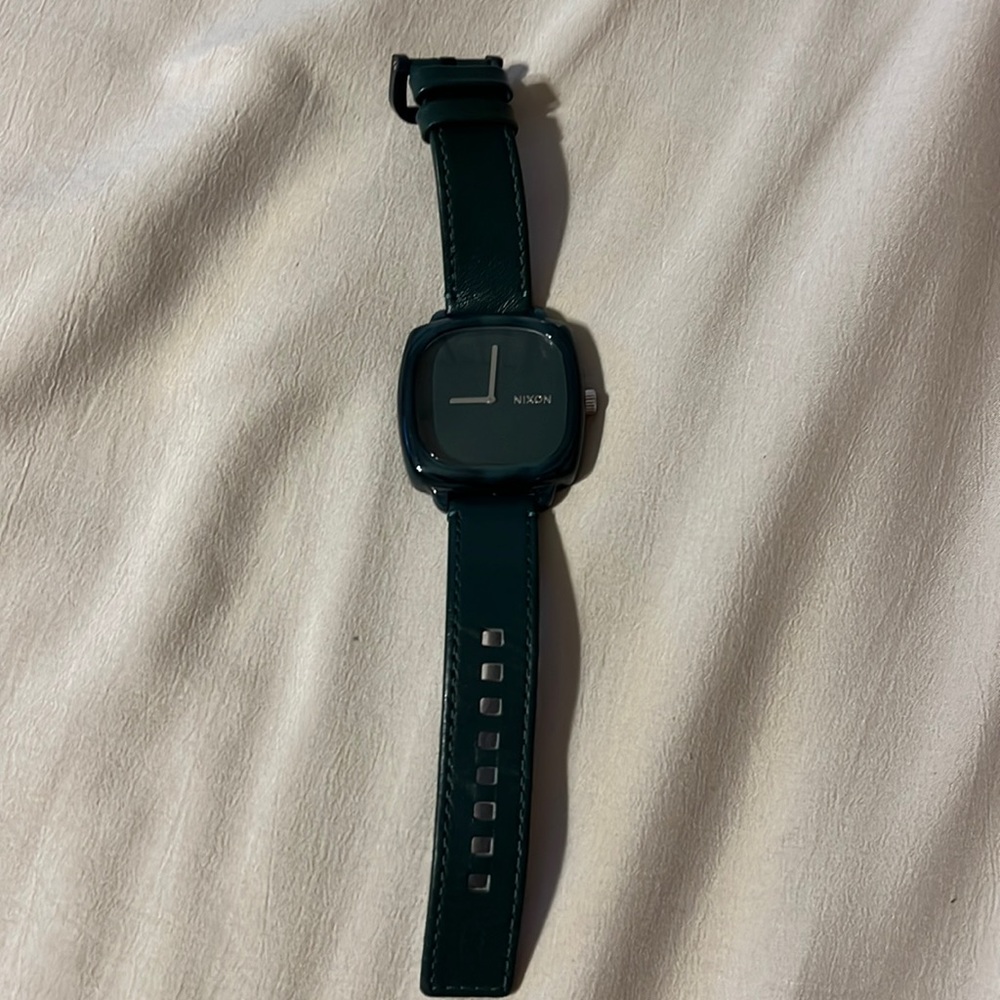 Women’s Nixon Watch - in good condition. Needs a battery.
